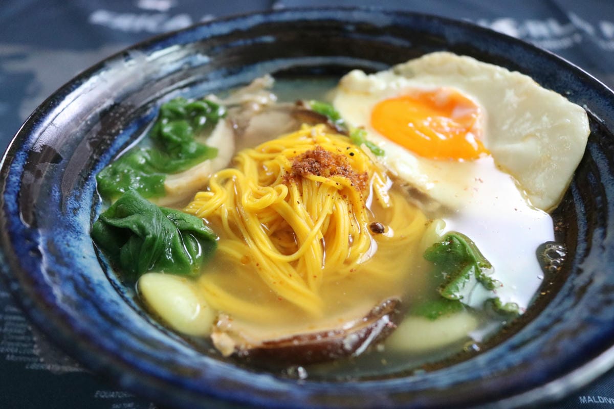 食譜｜薑黃怎麼吃 薑黃料理 化身燒肉泡菜拉麵 紅薑黃芝麻醬千變萬化