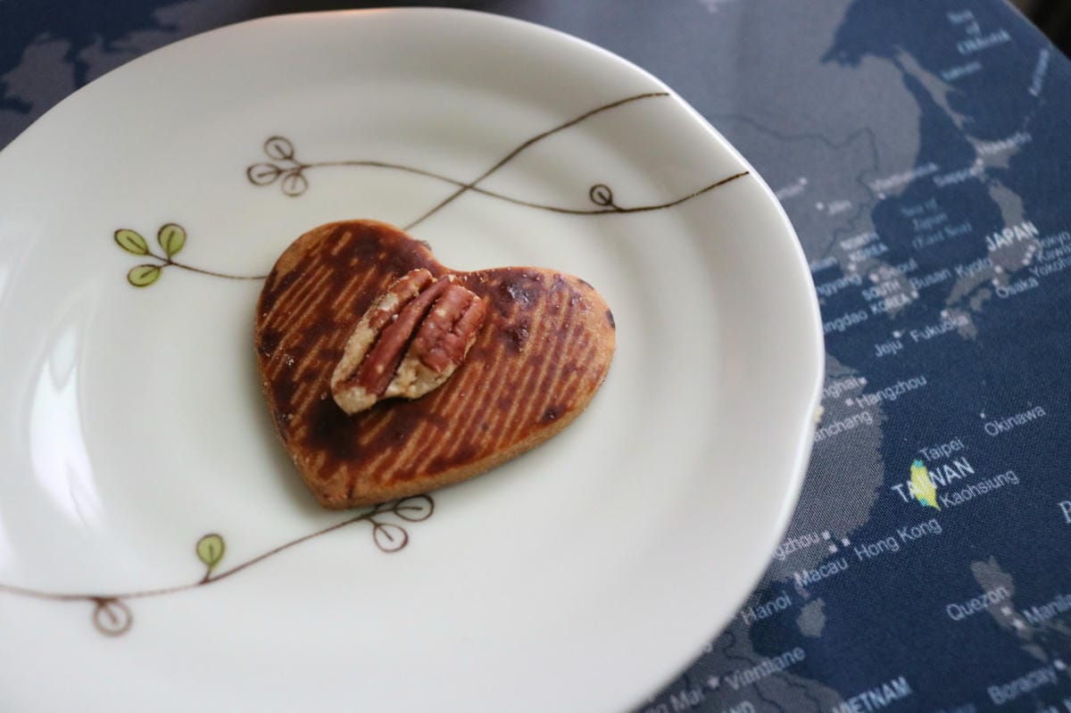 《台中》Candy Wedding手工餅乾彌月喜餅 情人節年節送禮夠大方 焦糖腰果起司塔夭壽好吃 - 第5張圖 《台中》Candy Wedding手工餅乾彌月喜餅 情人節年節送禮夠大方 焦糖腰果起司塔夭壽好吃