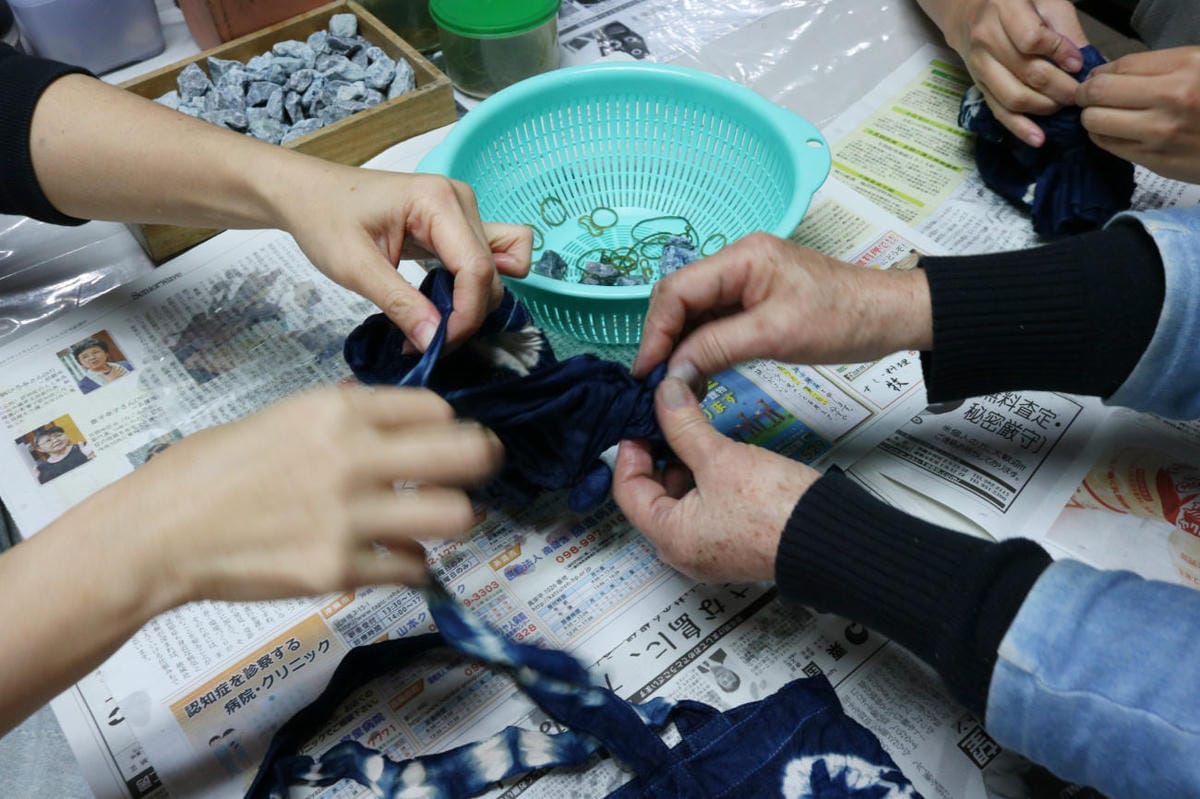 沖繩王國村傳統工藝藍染手作體驗 自己的布袋自己作