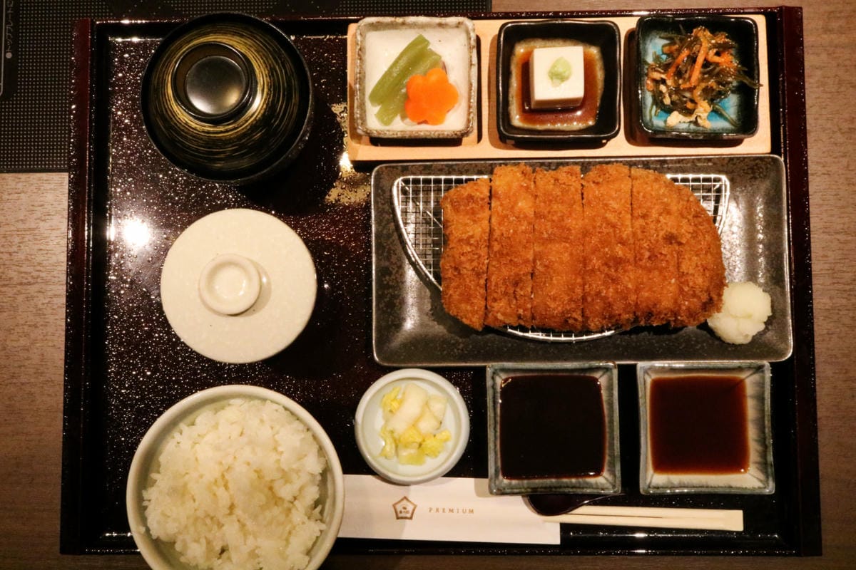 《日本》心齋橋不吃牛的燒烤 火鍋吃到飽 金豬PREMIUM