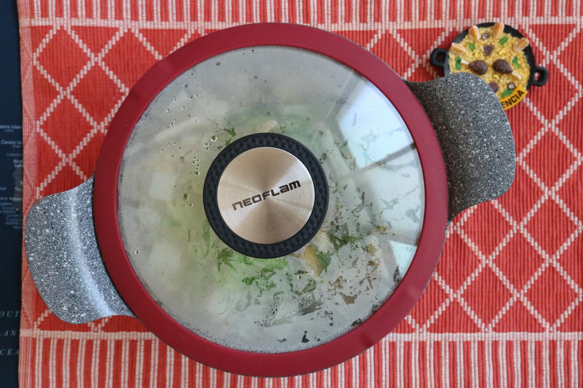 食譜｜壽喜燒牛奶鍋 什錦炊飯 滷肉食譜 neoflam樸石鑄造雙耳鍋一鍋搞定