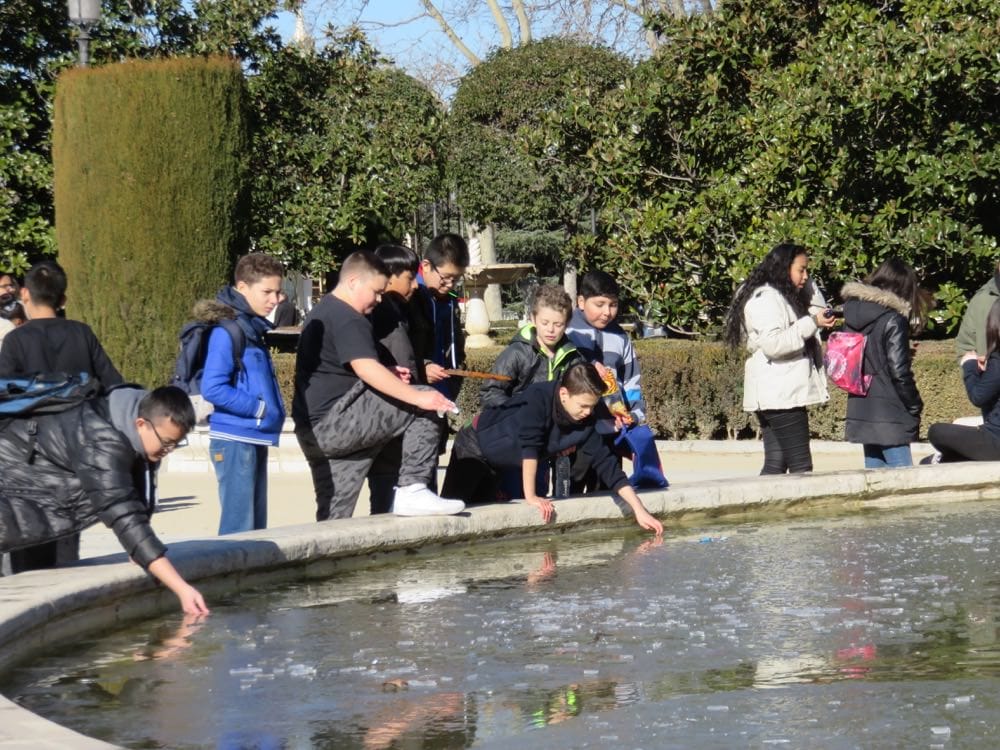 英文不好 不會西班牙文 可以玩西班牙嗎