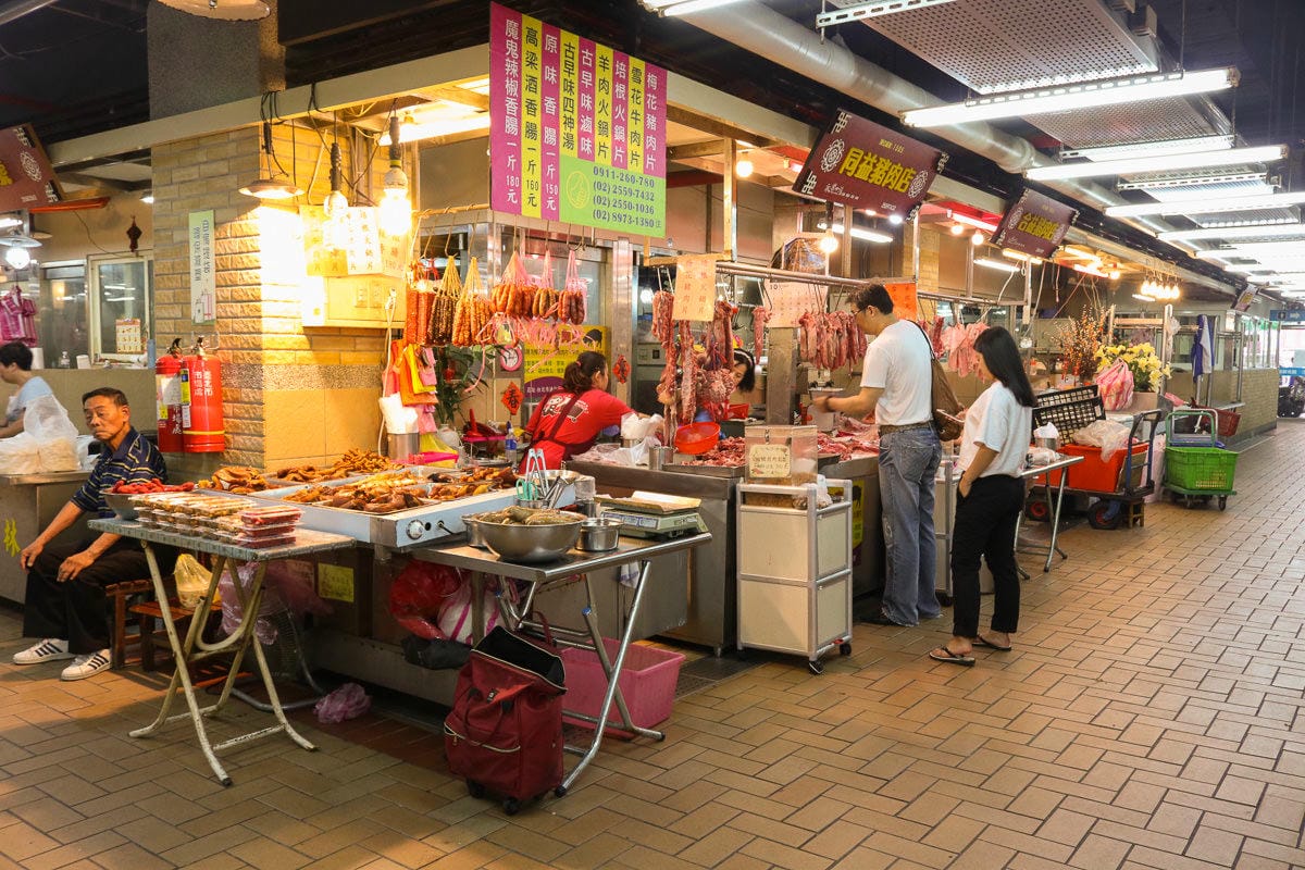 大稻埕永樂市場 漁匠甘霖生魚片蓋飯好手藝