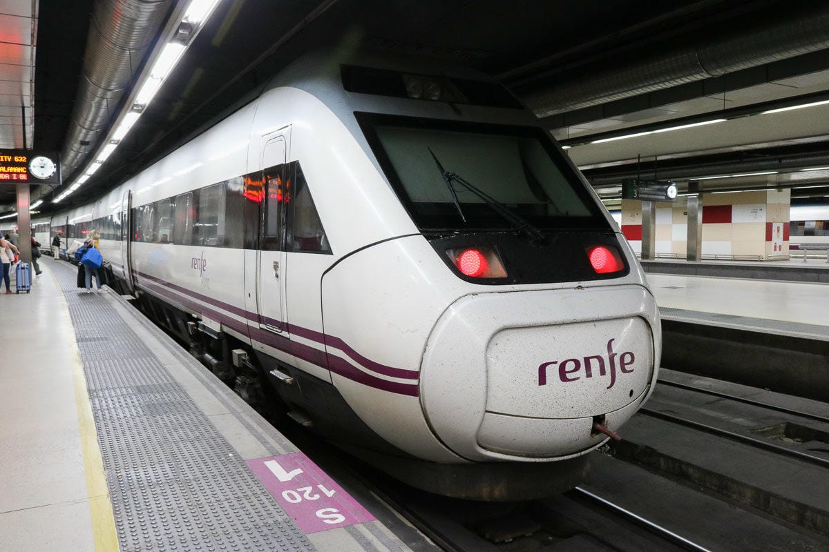 西班牙薩拉戈薩 機場車站市區交通輕軌 公車卡這樣買 - 第1張圖 西班牙薩拉戈薩 機場車站市區交通輕軌 公車卡這樣買