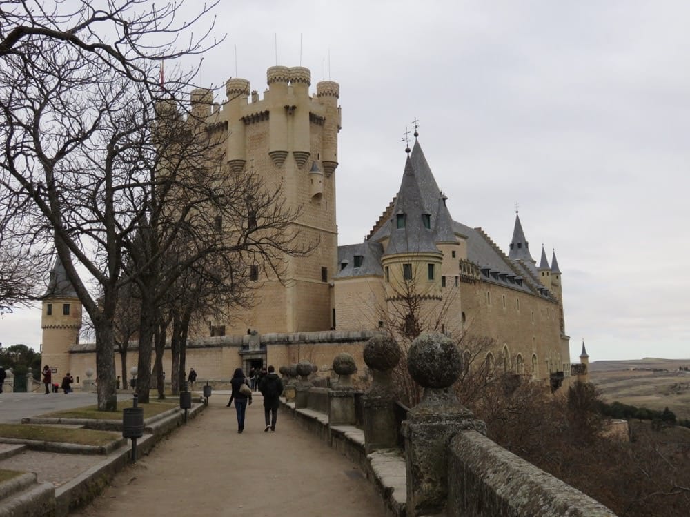 馬德里近郊路線 世界遺產景點托雷多 薩拉曼卡 塞哥維亞交通路線