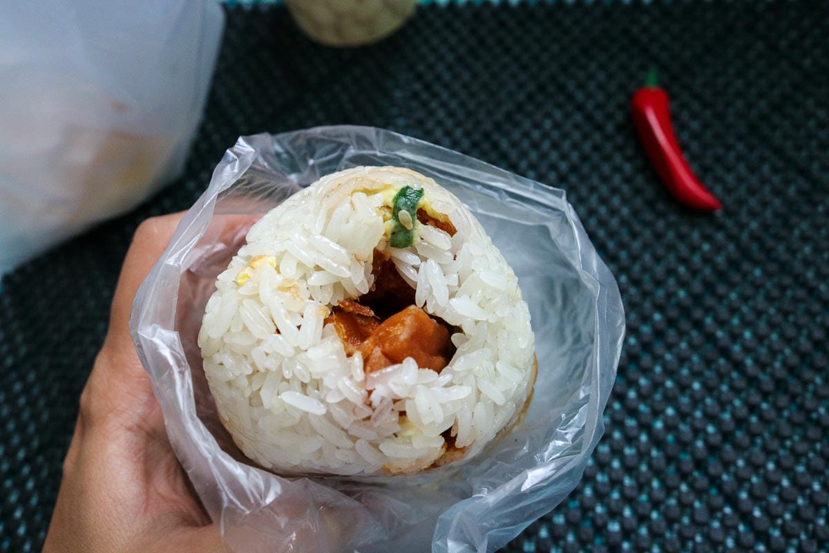 內湖好吃飯糰在這 737永和豆漿蛋餅配辣椒醬油與現煮豆漿