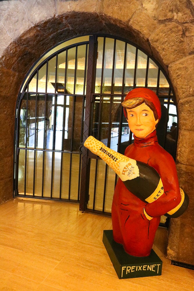 巴塞隆納酒莊一日遊跟著專業喝Cava葡萄酒