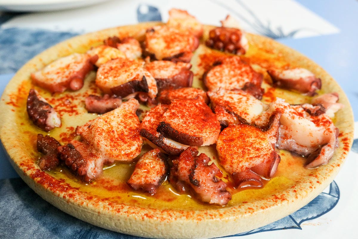 巴塞隆納美食La Paradeta海鮮熱炒便宜大碗