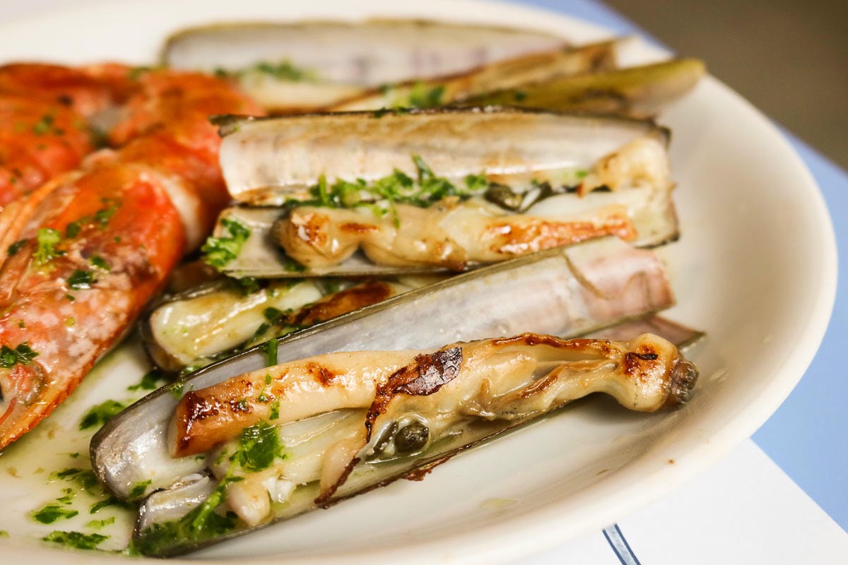 巴塞隆納美食La Paradeta海鮮熱炒便宜大碗