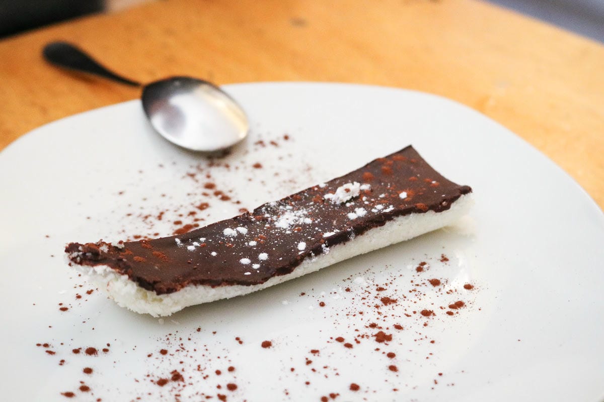 巴塞隆納美食EL CASAL酒吧每日特餐烤豬腿太威