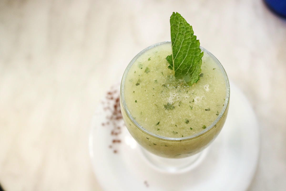 巴塞隆納美食EL CASAL酒吧每日特餐烤豬腿太威