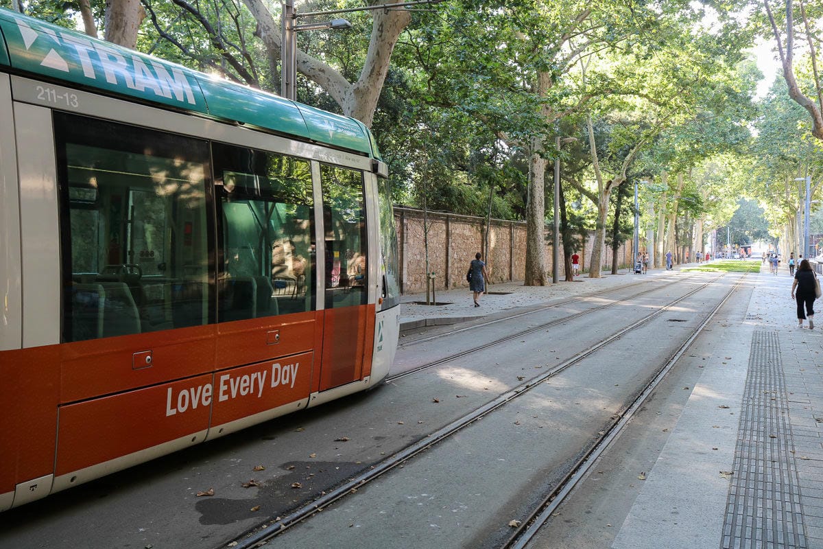 巴塞隆納自由行機場市區交通公車計程車整理(附捷運圖