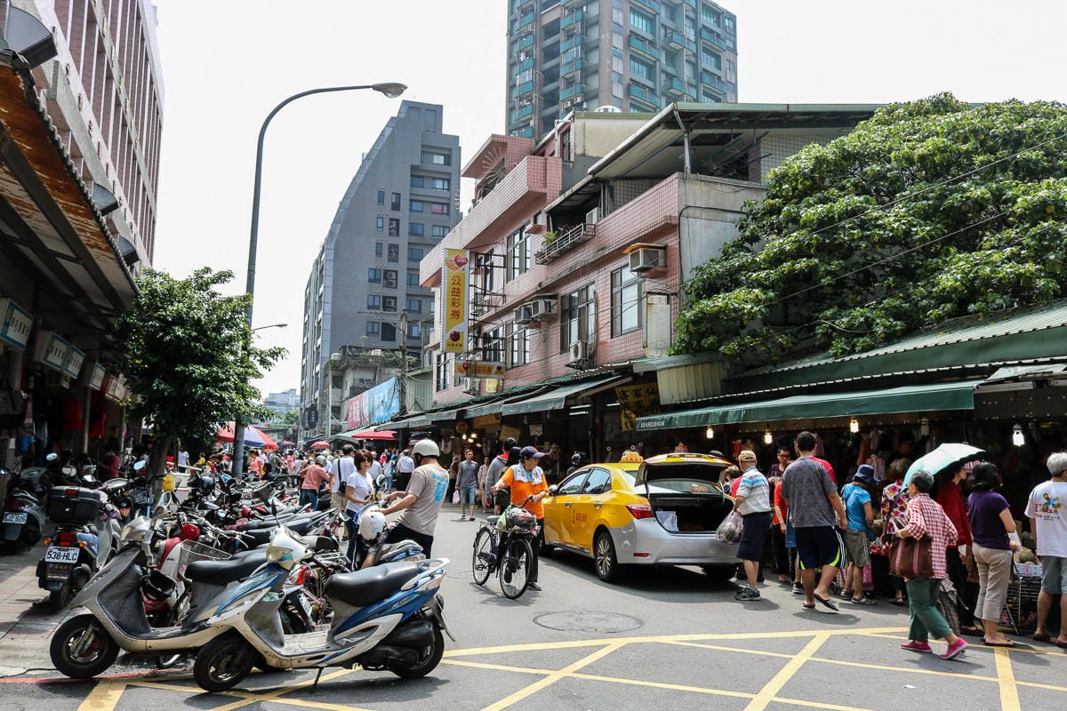 台北豬腳推薦!木新市場巧味豬腳,騎再遠都願意 - 第2張圖 台北豬腳推薦!木新市場巧味豬腳,騎再遠都願意