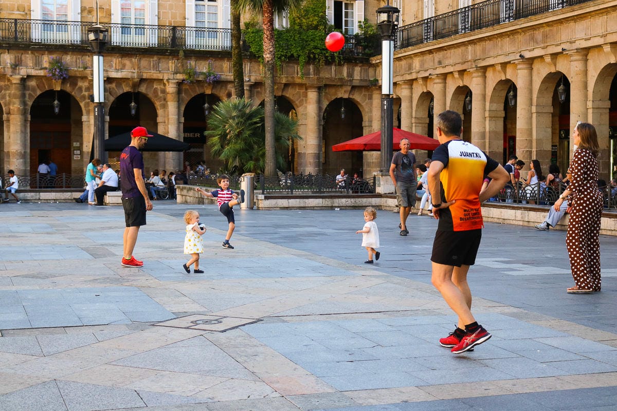 歐洲網卡Wifi分享器，sim卡吃到飽！短長期旅遊商務沒問題