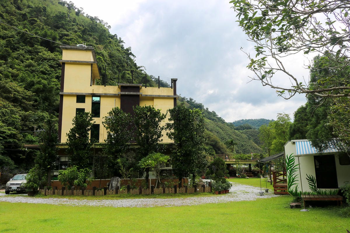 新北馥麗欣咖啡有如遊樂場！世外桃源推薦秘境