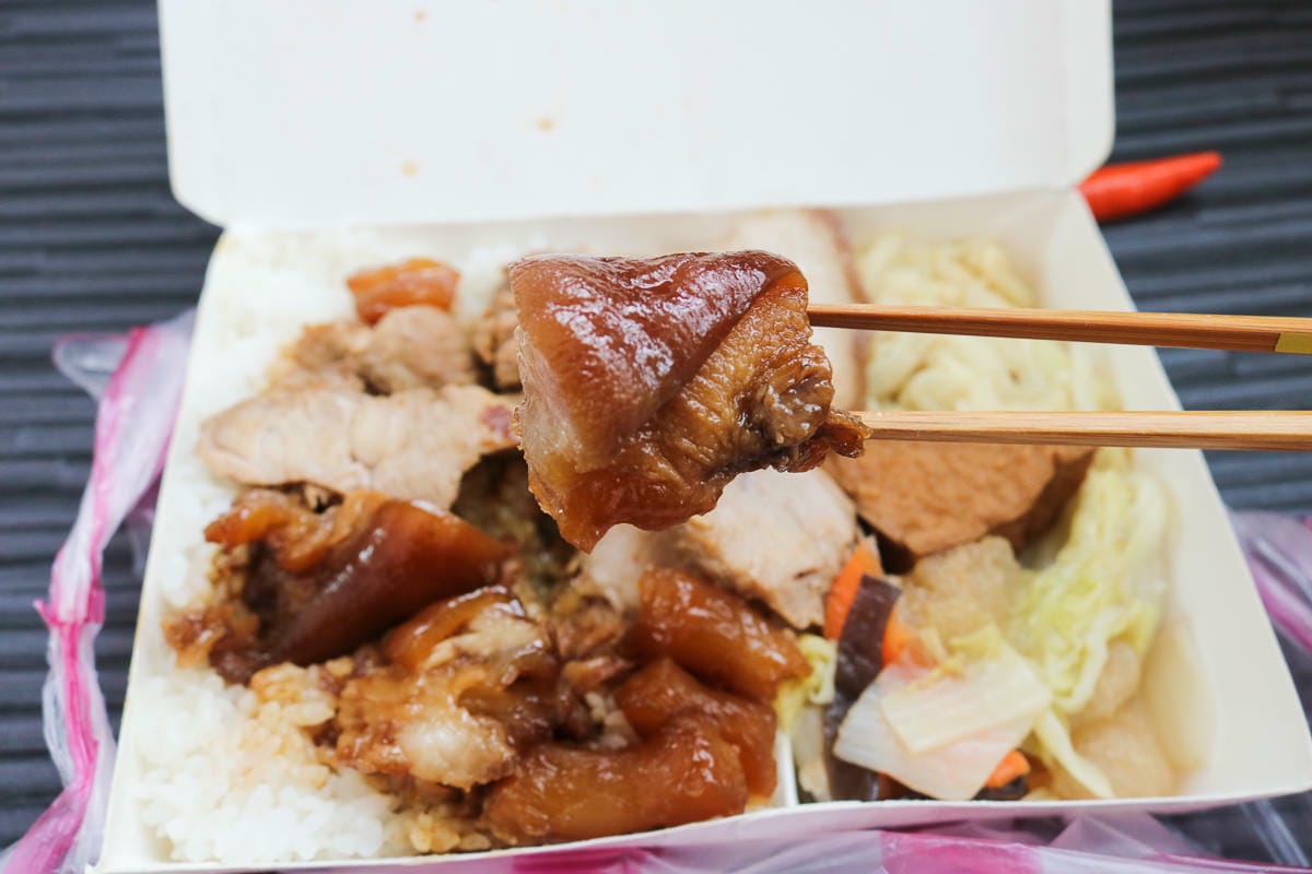 台北豬腳推薦!木新市場巧味豬腳,騎再遠都願意 - 第5張圖 台北豬腳推薦!木新市場巧味豬腳,騎再遠都願意