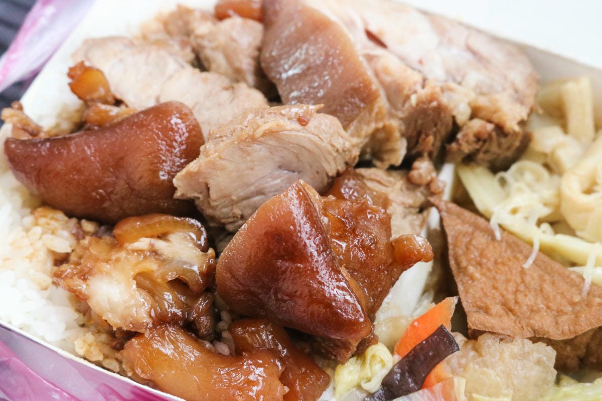 台北豬腳推薦!木新市場巧味豬腳,騎再遠都願意 - 第6張圖 台北豬腳推薦!木新市場巧味豬腳,騎再遠都願意