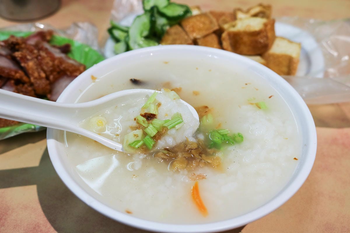 內湖美食 737香菇肉粥早餐紅燒肉配鹹粥免費加湯