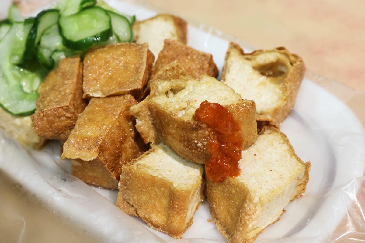 內湖美食 737香菇肉粥早餐紅燒肉配鹹粥免費加湯