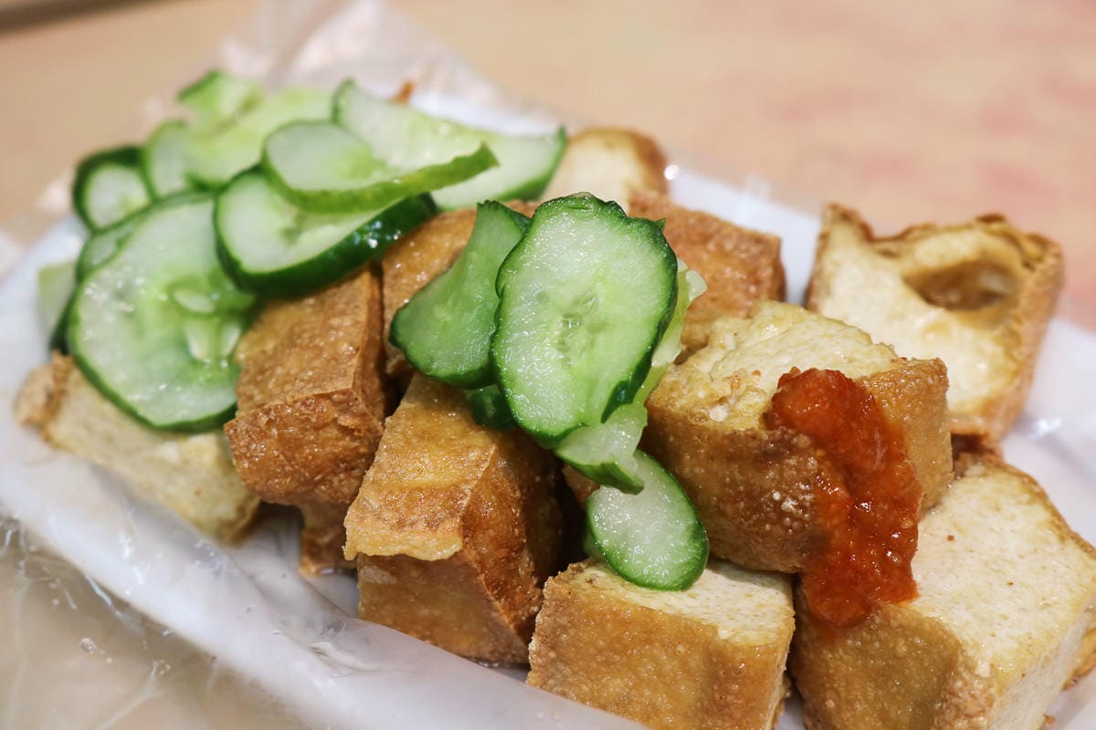 內湖美食 737香菇肉粥早餐紅燒肉配鹹粥免費加湯