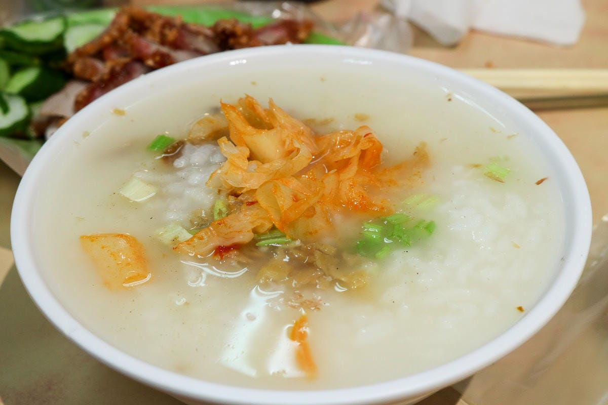 內湖美食 737香菇肉粥早餐紅燒肉配鹹粥免費加湯