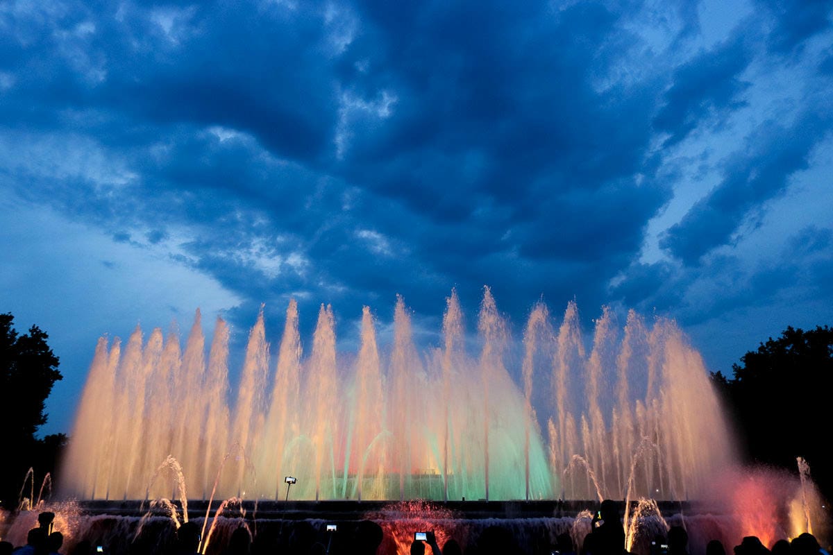 巴塞隆納魔幻噴泉時間表、西班牙廣場阿勒那競技場精彩大景