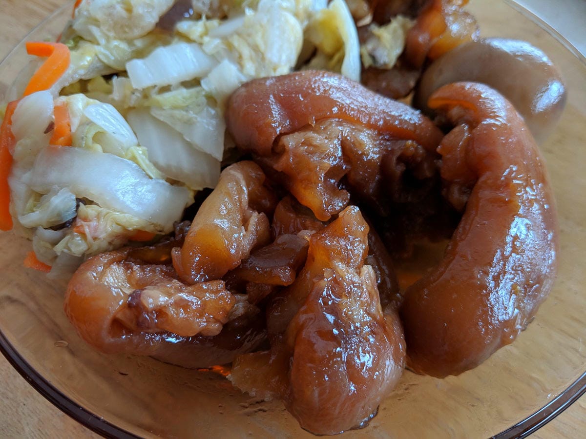 台北豬腳推薦!木新市場巧味豬腳,騎再遠都願意 - 第7張圖 台北豬腳推薦!木新市場巧味豬腳,騎再遠都願意