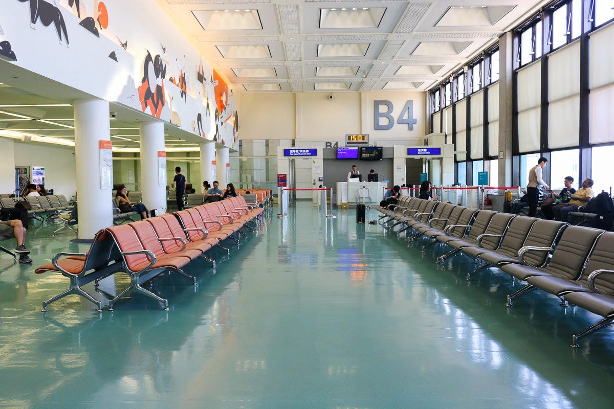 拐杖傘或拐杖可以隨身上飛機嗎 從台灣出發不是問華航是問桃園機場安檢