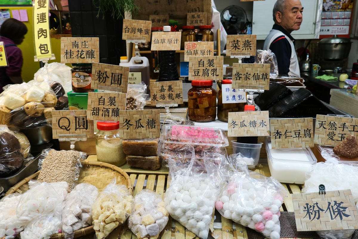 電鍋油飯作法 加點麻油更好吃 外鍋2杯水是關鍵 至於米糕