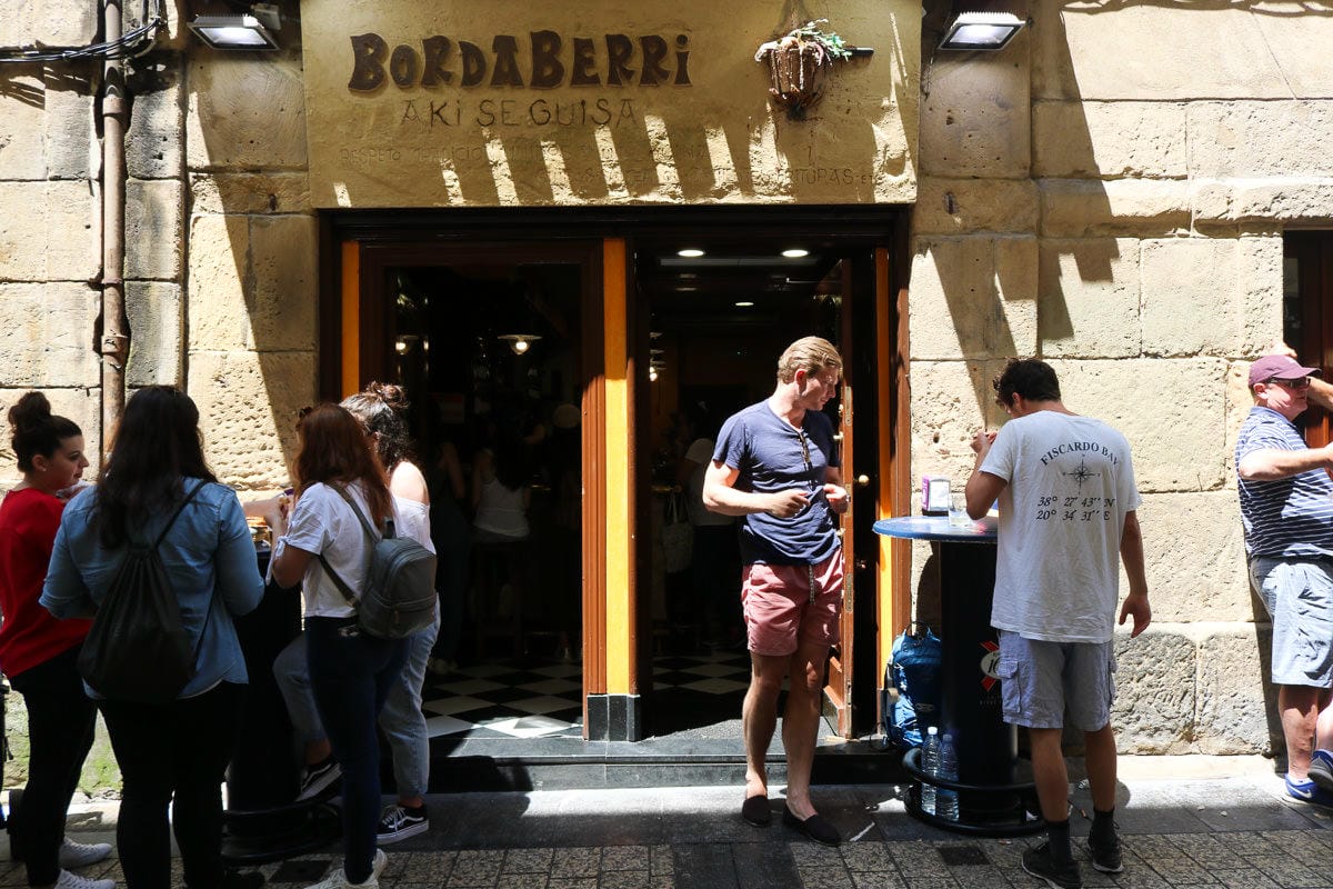 聖塞巴斯提安美食 酒吧小吃巡禮Pinchos淡菜一位難求