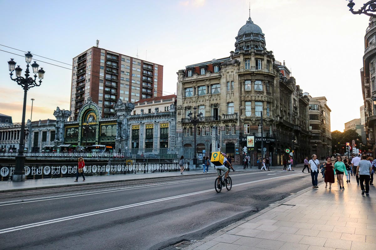 畢爾包美食 巴斯克傳統料理iturriza酒吧 燒烤燉菜是強項 - 第2張圖 畢爾包美食 巴斯克傳統料理iturriza酒吧 燒烤燉菜是強項