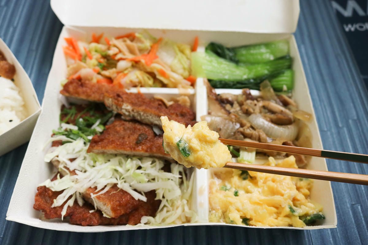 內湖便當佐知家清爽炸物配菜多 貼心替人著想值得等待