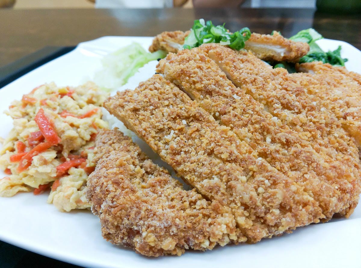 內湖便當佐知家清爽炸物配菜多 貼心替人著想值得等待