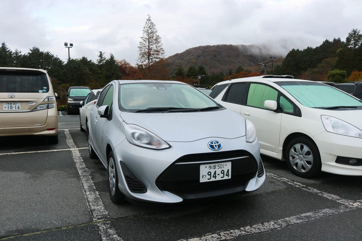 桃園機場愛心輪椅服務 銀髮族行動不便長輩超滿意(附輪椅租借