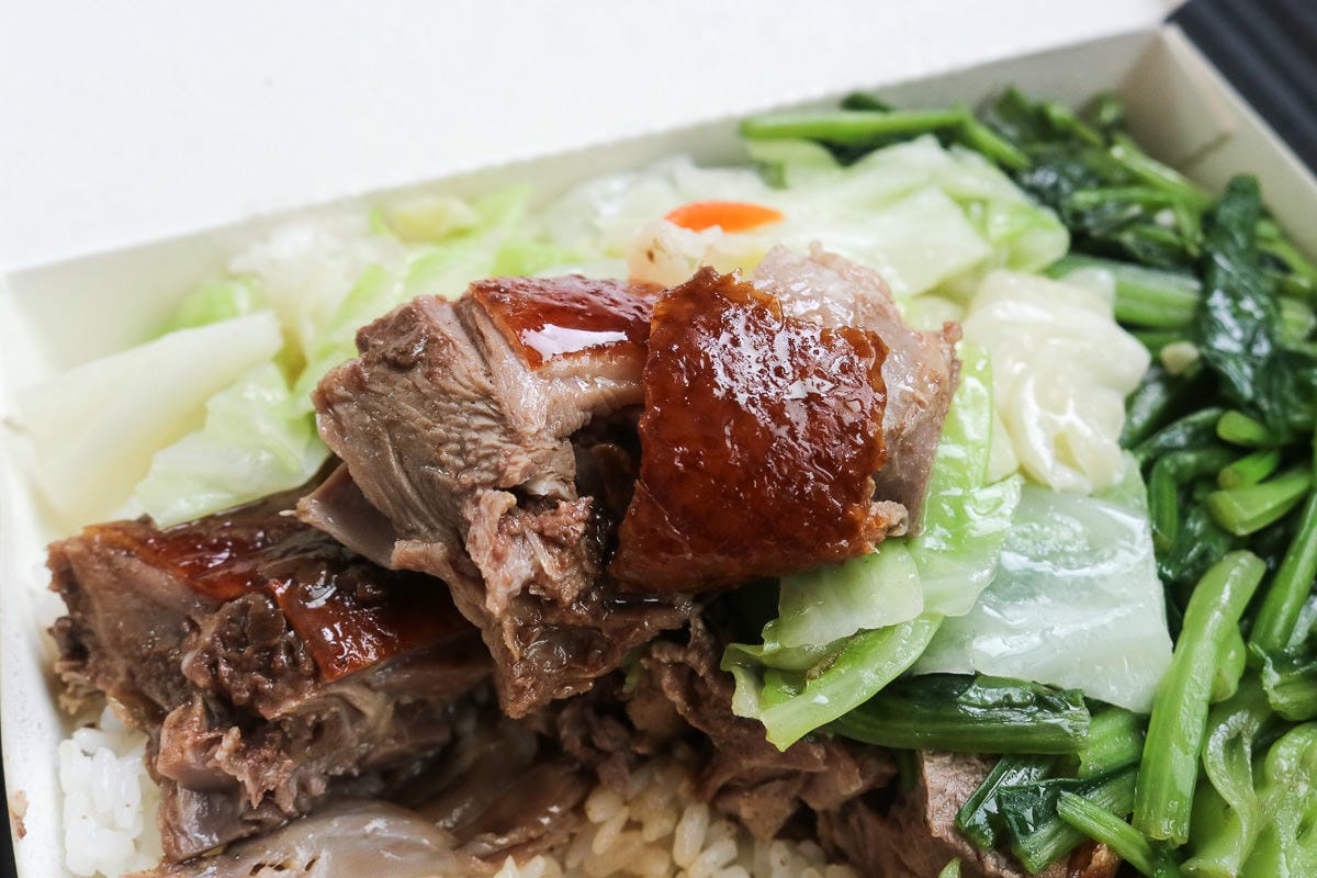 內湖美食 真好味燒臘便當 菜多飽足的無招牌老店