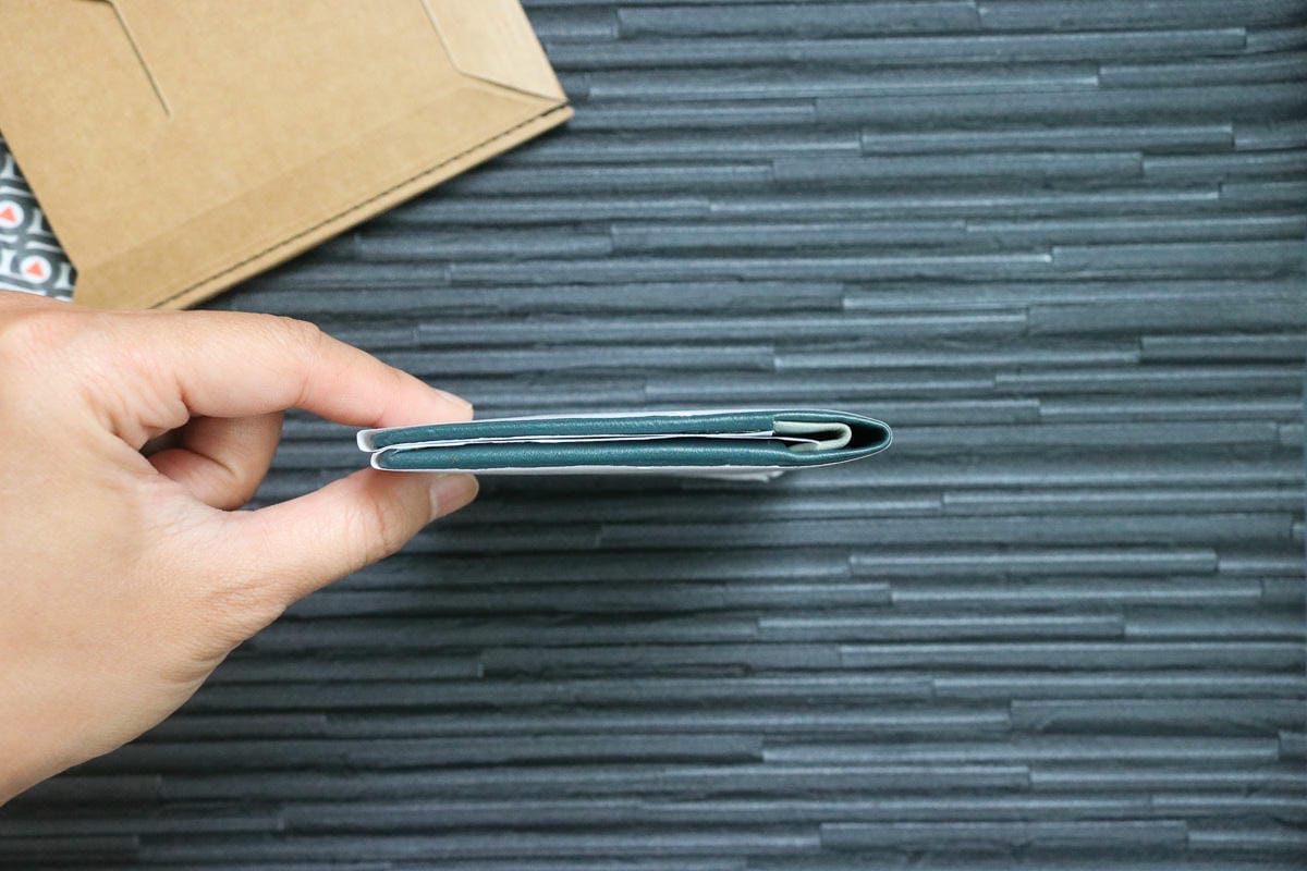 開箱澳洲皮夾Bellroy 輕薄時尚旅遊多用途 台幣千元鈔沒問題