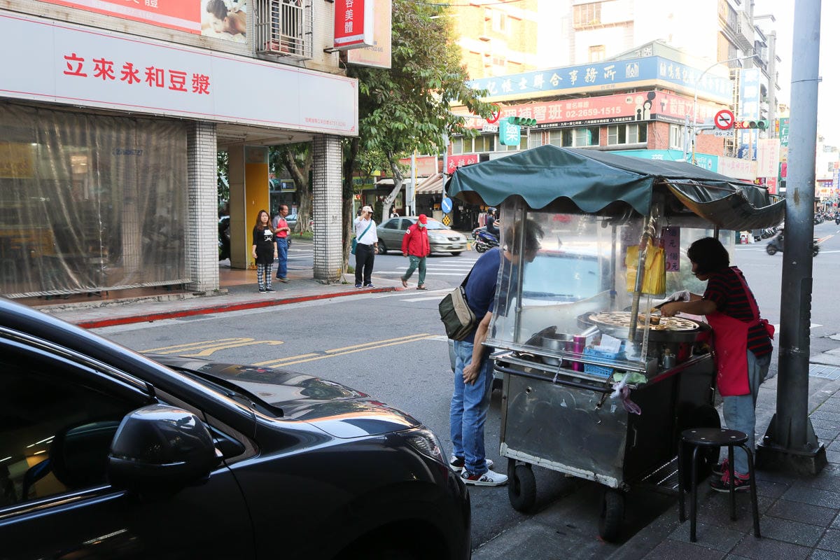 內湖下午茶 港墘傳統車輪餅 好吃紅豆餅一顆8元