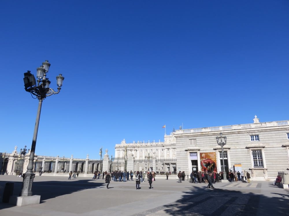 馬德里機場、阿托查車站 行李寄放置物實用指南 - 第2張圖 馬德里機場、阿托查車站 行李寄放置物實用指南