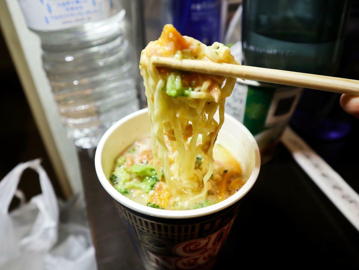 日清海膽杯麵好吃嗎 為泡麵寫下新的一頁(哪裡買