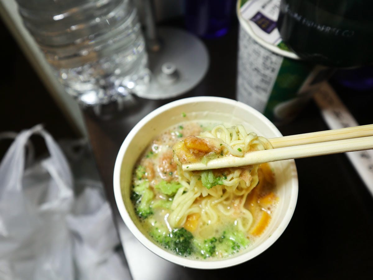 日清海膽杯麵好吃嗎 為泡麵寫下新的一頁(哪裡買