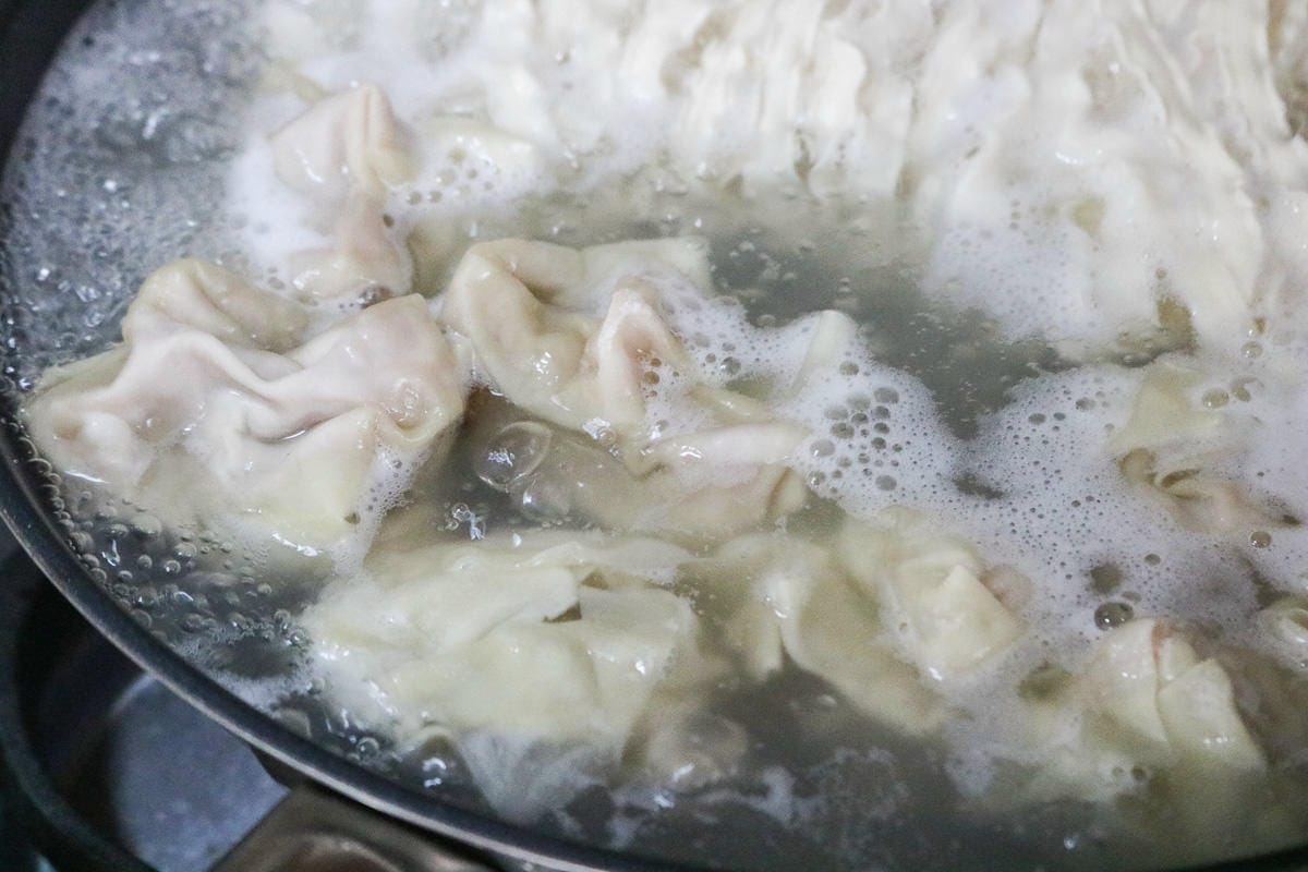 內湖737巷水餃餛飩 大顆飽滿粒粒有蝦