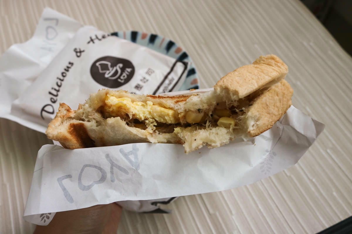 內湖美食 熱壓吐司Loya 燒肉好吃！早餐下午茶全包(附菜單
