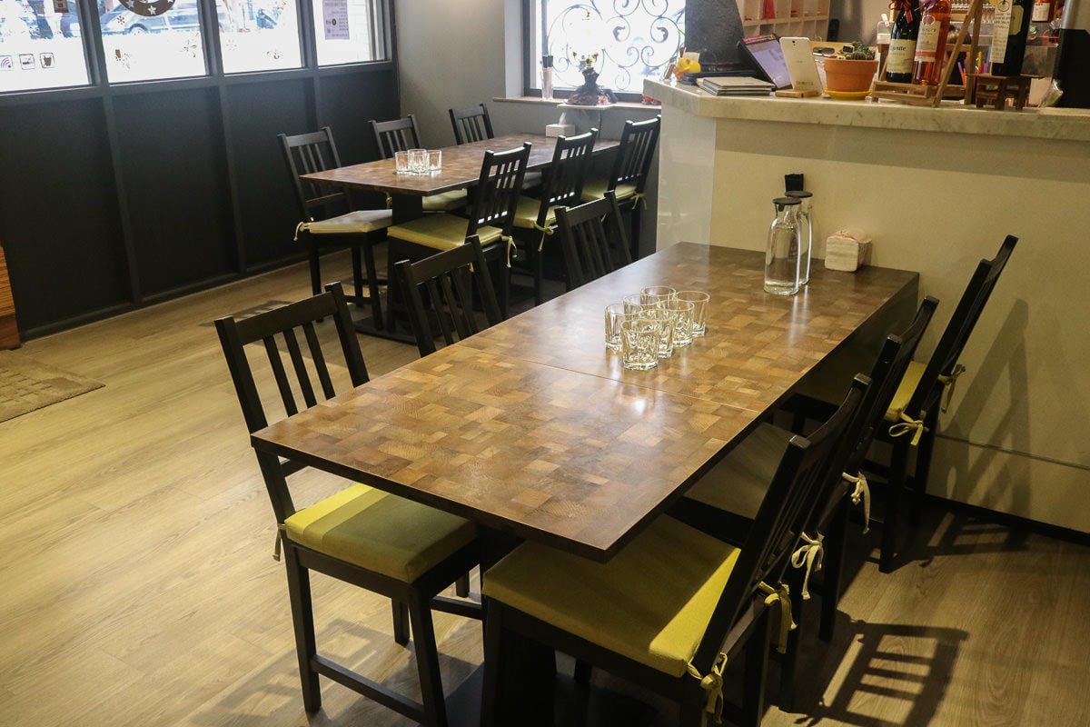 內湖食初靡。台式簡餐合菜輕鬆吃，金沙真是名不虛傳