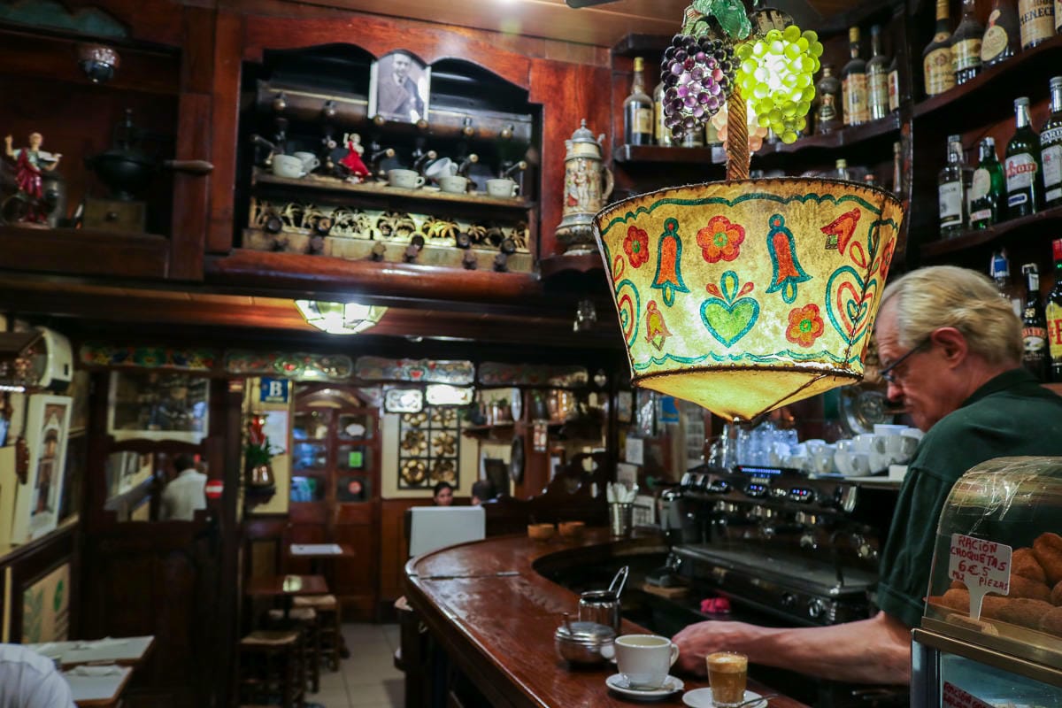 巴塞隆納自助超簡單！老蝦出書！精選分區玩樂 X 實用點餐教戰