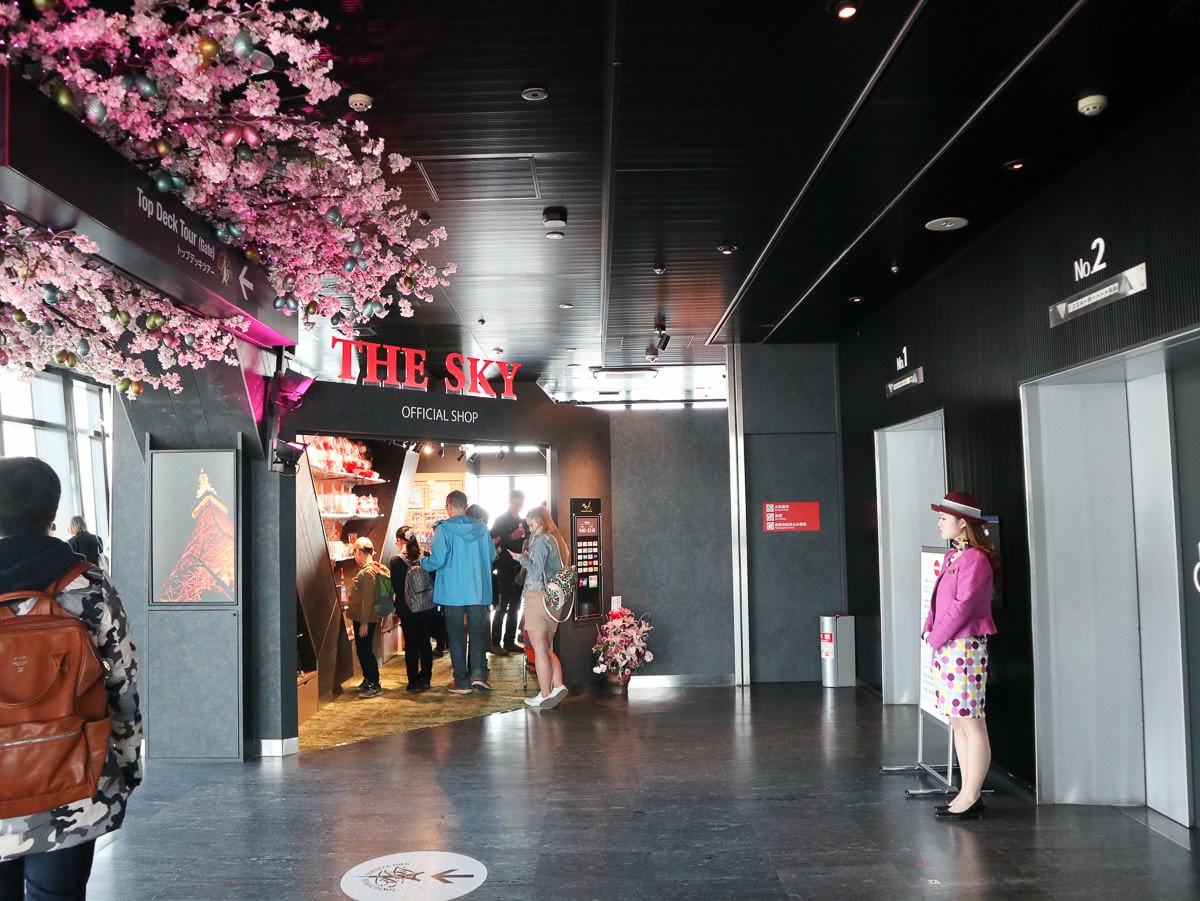 東京鐵塔瞭望台值得嗎？有什麼好玩？原來日本人愛買這些…