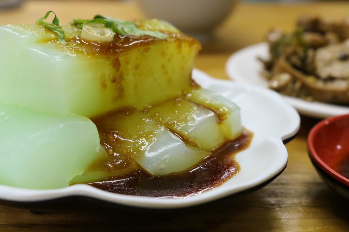 內湖美食。王家水餃東湖小吃，小菜多樣大滿足