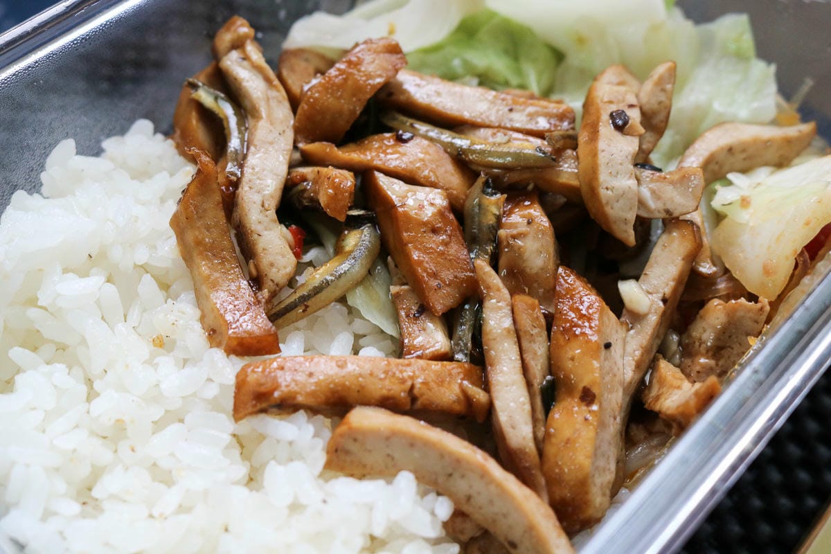 康寧雞腿達人，內湖便當可外送假日有開重點是價格驚