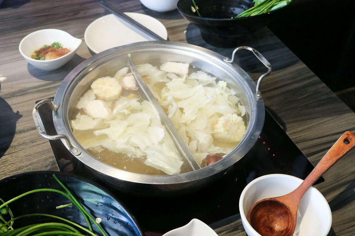 內湖圓味涮涮鍋文德店，商業午餐爆紅的真相