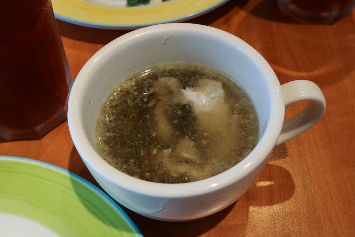 內湖美食，轉角貓咖啡早午餐簡餐不限時被貓咪擁抱