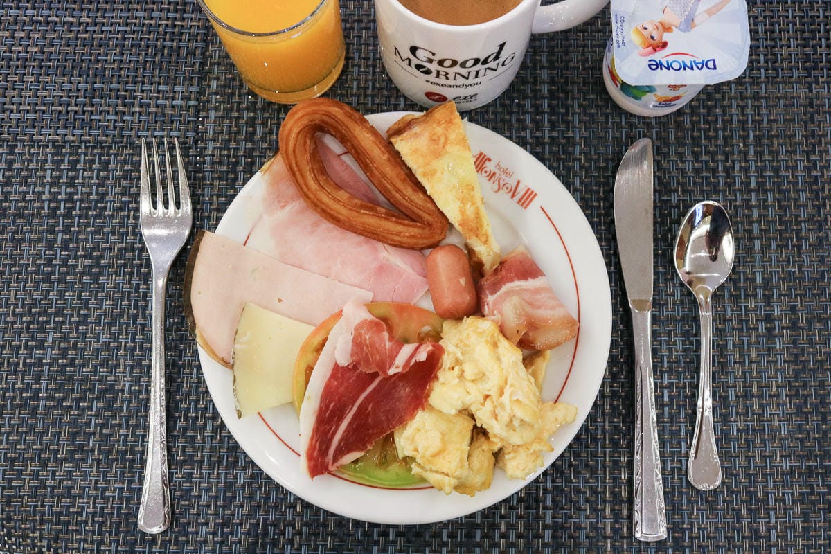 普拉森西亞推薦旅館 Hotel Exe Alfonso VIII 早餐CP破表房間大又寬敞